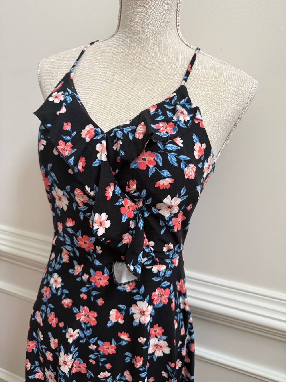 No Boundaries Black Floral Ruffle-Front Spaghetti Strap Dress - Picture 3 of 8